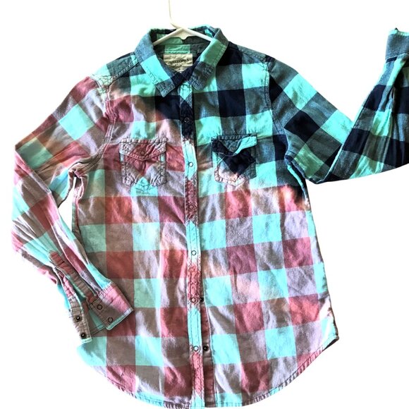 Bleached Flannel Shirt, Size Small: Upcycled Hand Painted Ombre Plaid Top - Picture 7 of 9